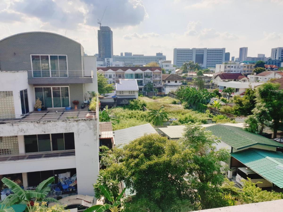 Kru Nat'S Bed & Breakfast W/ Private Rooms & Gym Bangkok Exterior photo