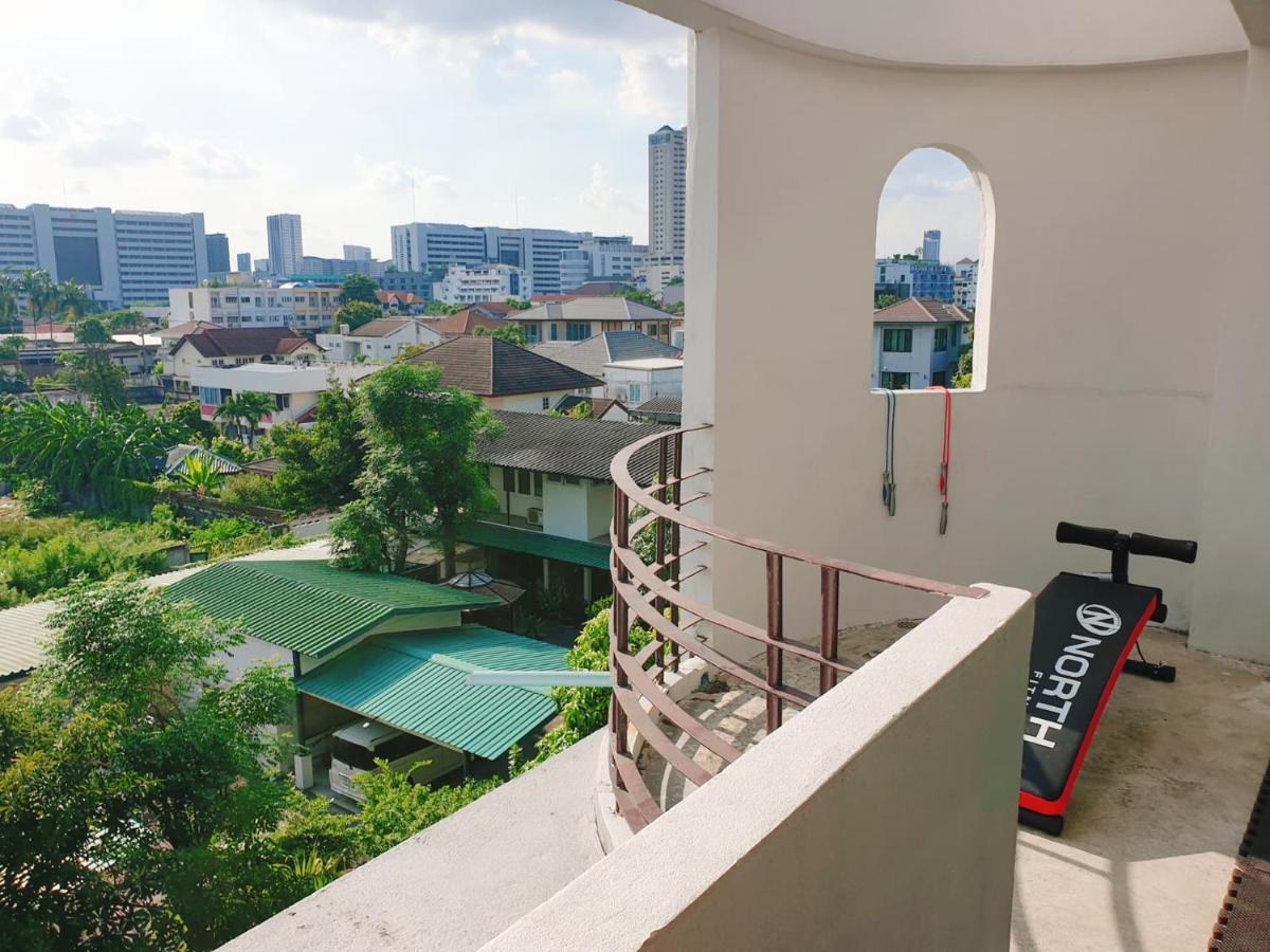 Kru Nat'S Bed & Breakfast W/ Private Rooms & Gym Bangkok Exterior photo