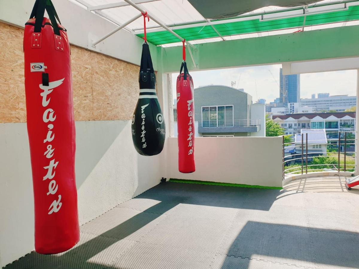 Kru Nat'S Bed & Breakfast W/ Private Rooms & Gym Bangkok Exterior photo