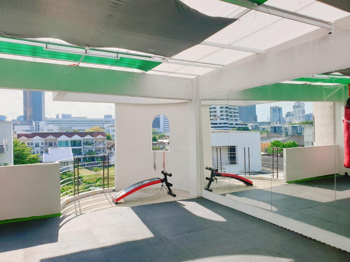 Kru Nat'S Bed & Breakfast W/ Private Rooms & Gym Bangkok Exterior photo