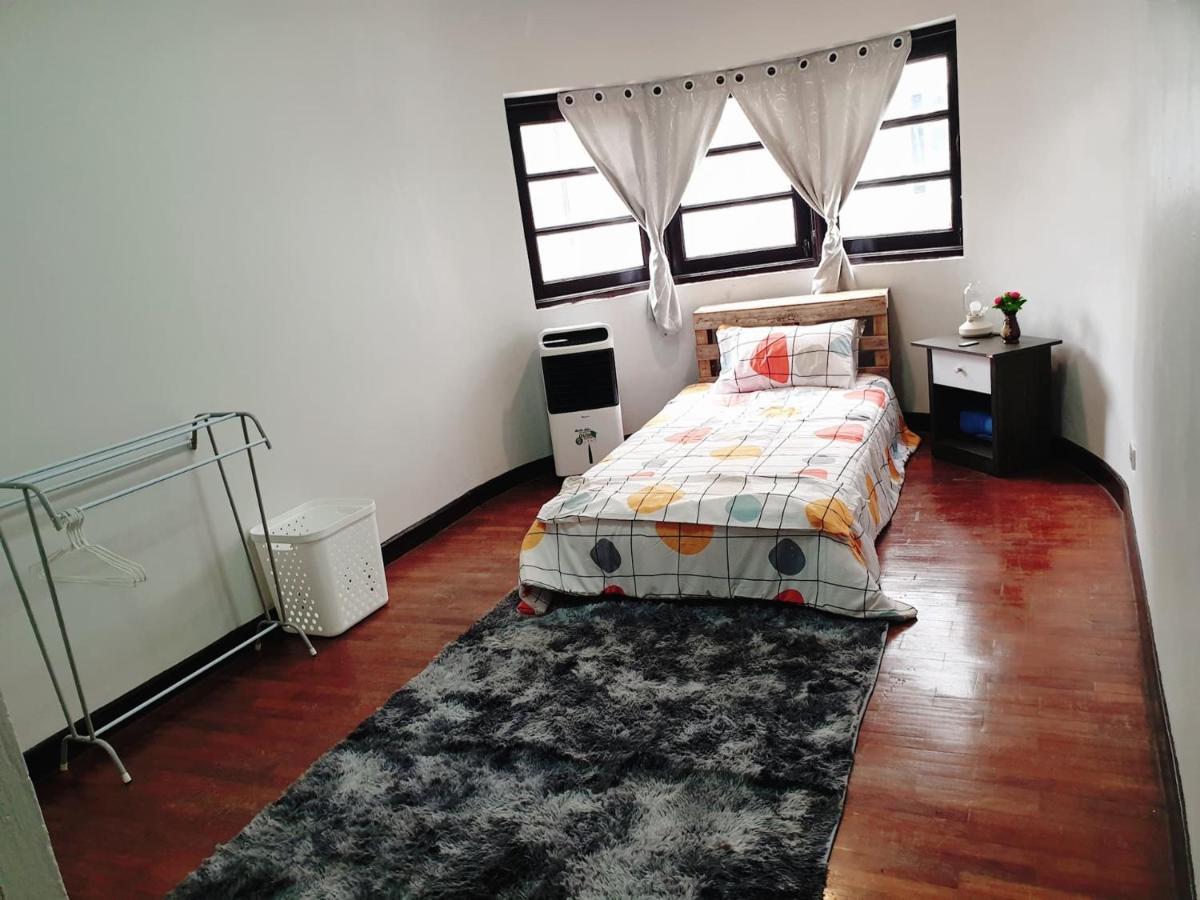 Kru Nat'S Bed & Breakfast W/ Private Rooms & Gym Bangkok Exterior photo