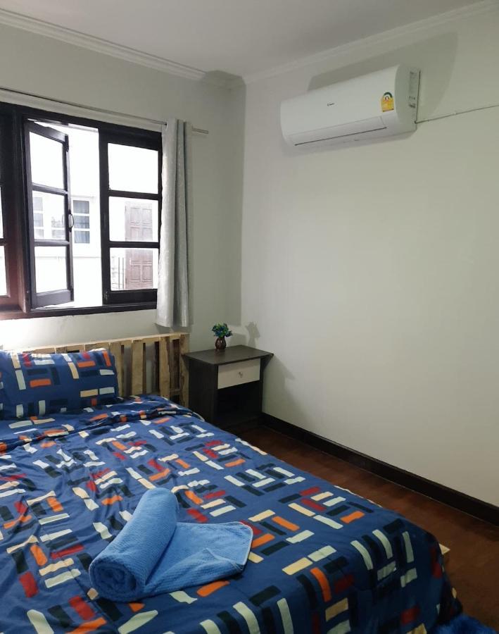 Kru Nat'S Bed & Breakfast W/ Private Rooms & Gym Bangkok Exterior photo